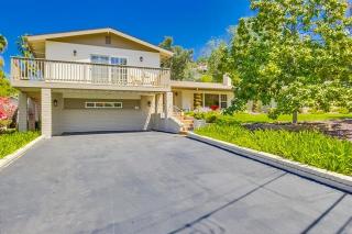 3518 Emma Ln, Vista, CA 92084-6633