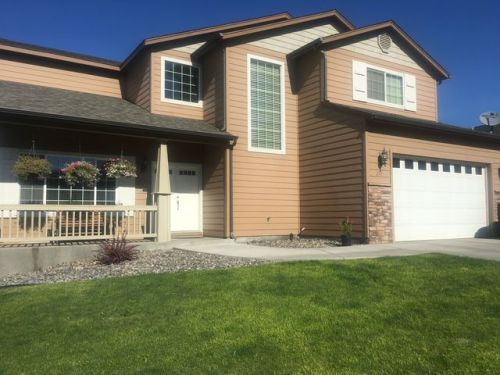 2115 Dusk Dr, Hermiston, OR 97838-1089