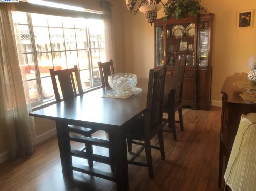 35999 Spruce St, Newark, CA 94560-1039