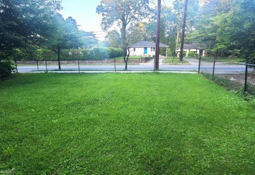 648 Hamilton E Holmes Dr, Atlanta GA  30318-6124 exterior