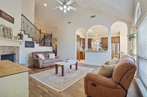 5724 Diamond Valley Dr, Fort Worth TX  76179-7607 exterior