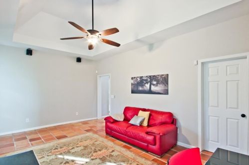 1898 Connemara Dr, Atlanta GA  30341-1565 exterior