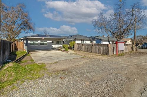 1737 Beverly Dr, Modesto, CA 95358-2317