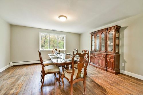 195 Orchard Hill Dr, Wapping CT  06074-3022 exterior