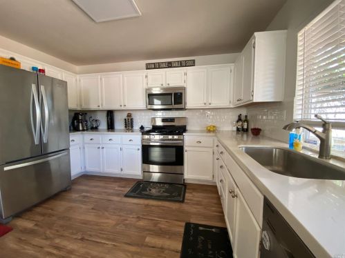 912 Sapphire Cir, Vacaville, CA 95687-7850