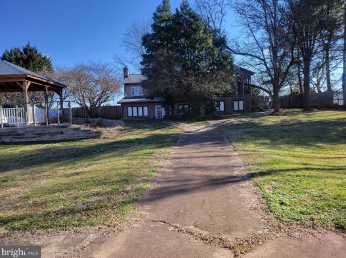 12000 Valley View Dr, Nokesville, VA 20181-3431