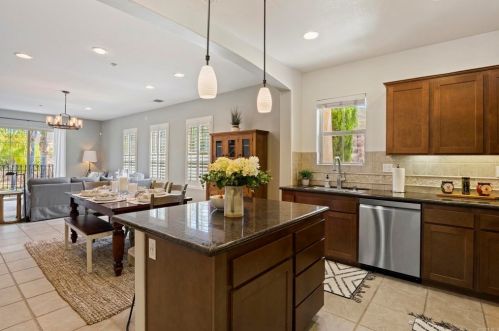 2447 Longstaff Ct, San Marcos, CA 92078-6601