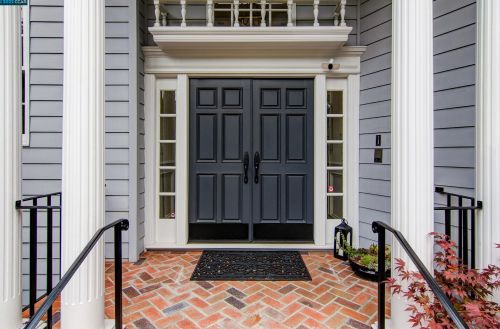15 La Cuesta Rd, Orinda, CA 94563-2303