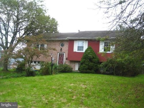 4341 Winchester Rd, York, PA 17315-3441