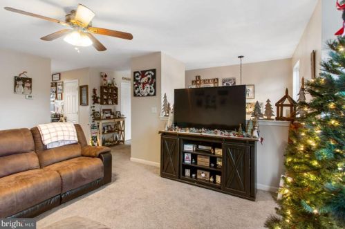 153 Zachary Dr, Hanover, PA 17331-8671