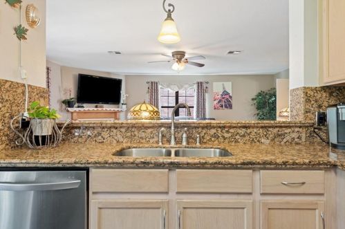 11200 Chatam Berry Ln, Austin TX  78748-3935 exterior