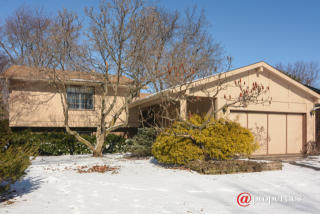 16 Garden Ave, Palatine, IL 60067-2615