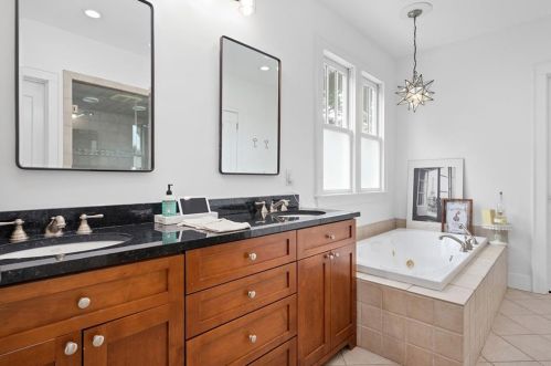 1759 Marietta Rd, Atlanta GA  30318-2763 exterior