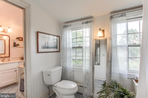 251 Hanover St, Carlisle PA  17013-1928 exterior