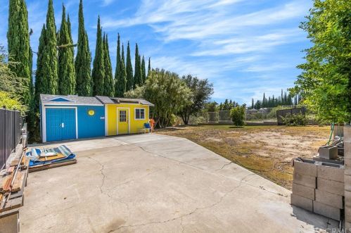 450 25 St, Upland CA 91784-8338 exterior