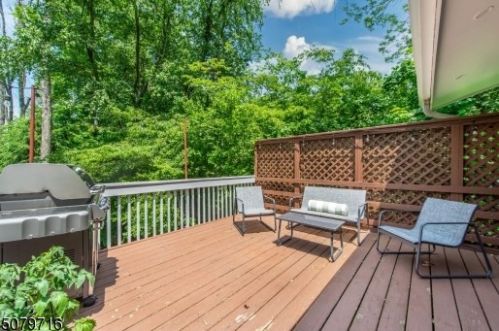 11 Hillcrest Dr, Dover NJ  07869-4513 exterior