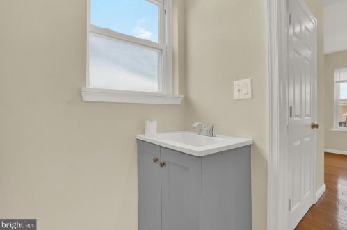 1435 Juniper St, Philadelphia PA 19147-4924 exterior