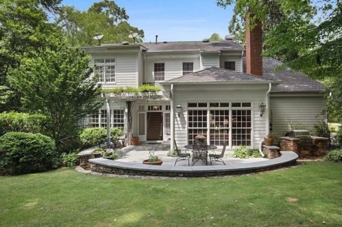 2839 Dover Rd, Atlanta GA  30327-1209 exterior