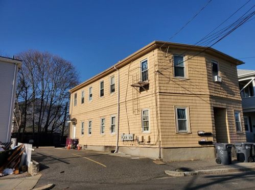 316 Hawkins St, Providence, RI 02904-2352