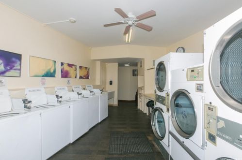 750 Amana St, Honolulu HI  96814-5025 exterior