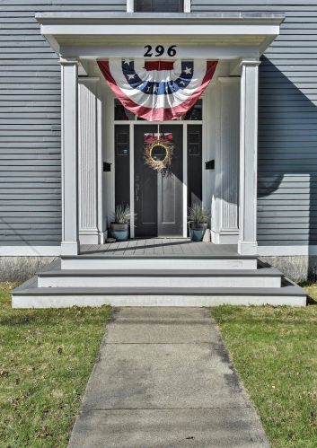296 Court St, Keene, NH 03431-2504