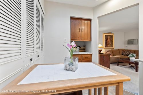 39 Lexington Ct, Tinton Falls NJ 07701-5472 exterior