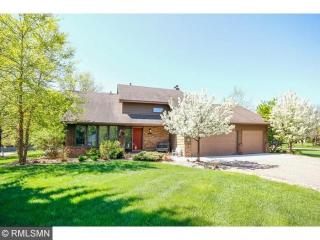 17431 Barrington Ct, Hopkins, MN 55345-6246