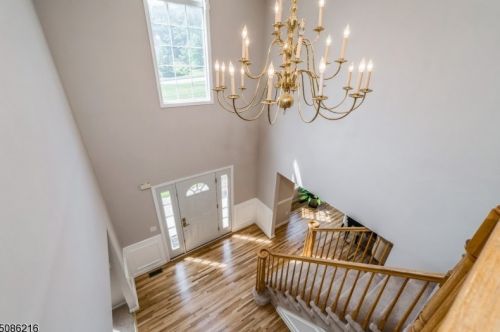 1 Dorothy Dr, Sparta, NJ 07871-3904