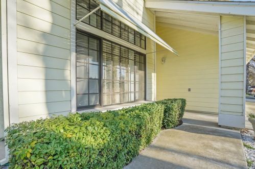 2024 Bailey Dr, Modesto CA  95355-9160 exterior