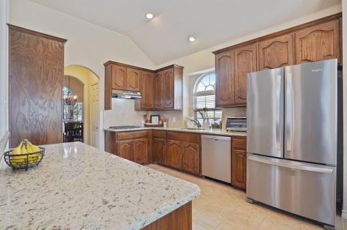 5724 Diamond Valley Dr, Fort Worth TX  76179-7607 exterior