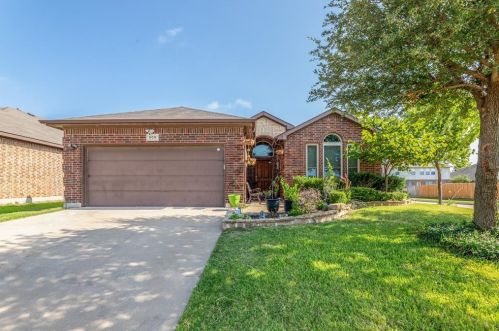 500 Branding Iron Trl, Fort Worth, TX 76131-4583