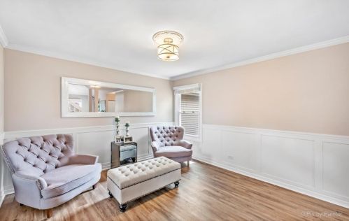 1151 Bradbury Cir, Carol Stream IL  60188-3903 exterior