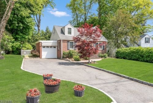 621 Witthill Rd, Ridgewood, NJ 07450-5303