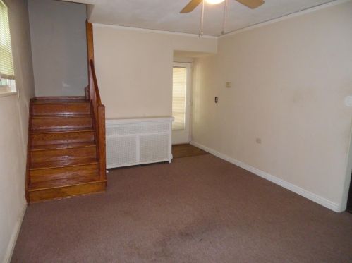 65 Drummond St, Cincinnati, OH 45218-1022