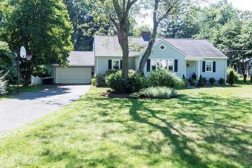 26 Bettswood Rd, Norwalk, CT 06851-5122