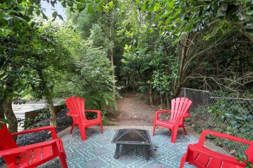 2109 Heritage Dr, Atlanta GA  30345-3532 exterior