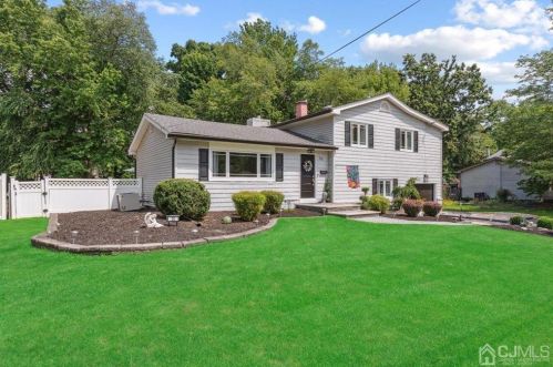 30 Valley Vale Dr, Old Bridge, NJ 08857-2646