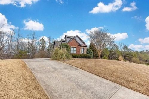 8606 Drake Dr, Lula, GA 30554-6605