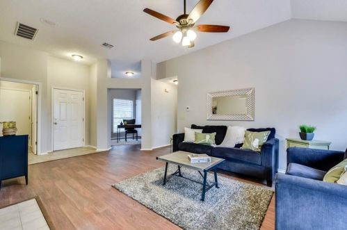 8410 Cornerwood Dr, Austin TX  78717-5337 exterior