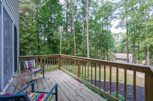 652 Cawthon Rd, Toccoa GA  30577-7277 exterior