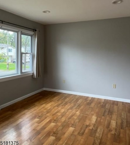 147 Rollins Trl, Hopatcong, NJ 07843-1750