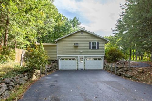 8 Wedgewood Dr, Londonderry, NH 03053-2905