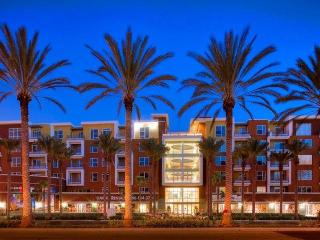 2100 Katella Ave, Anaheim CA  92804-6459 exterior
