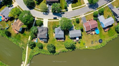 785 Burning Trl, Carol Stream IL  60188-9187 exterior