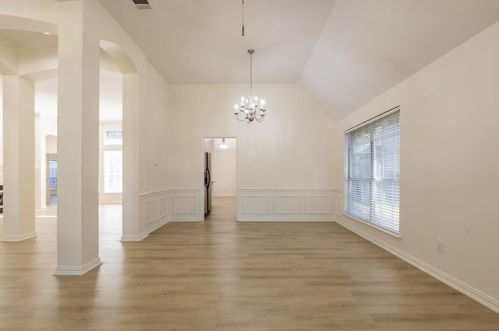 9714 Windy Hollow Dr, Irving TX  75063-5008 exterior