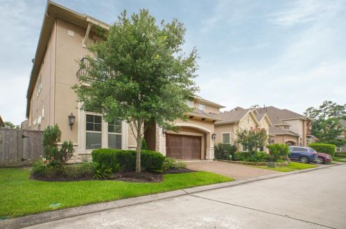 299 Sonoma Ct, Conroe TX  77384-4917 exterior