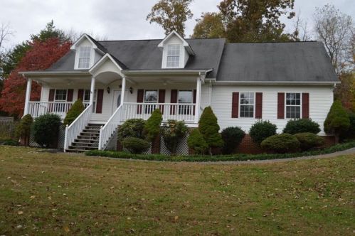 825 Pioneer Dr, Seymour, TN 37865-4379