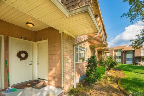 1701 Muriel Ct, Princeton NJ  08540-9570 exterior