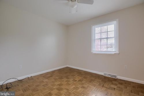 2860 Southwick Dr, Lancaster PA  17601-3549 exterior