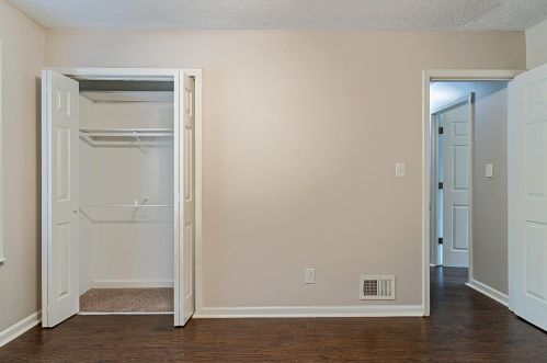 107 Parkview Dr, Stockbridge GA  30281-1112 exterior